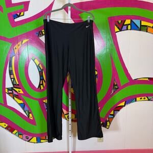 Nike Black Athletic Pants. Vintage. Size Large. Excellent condition!